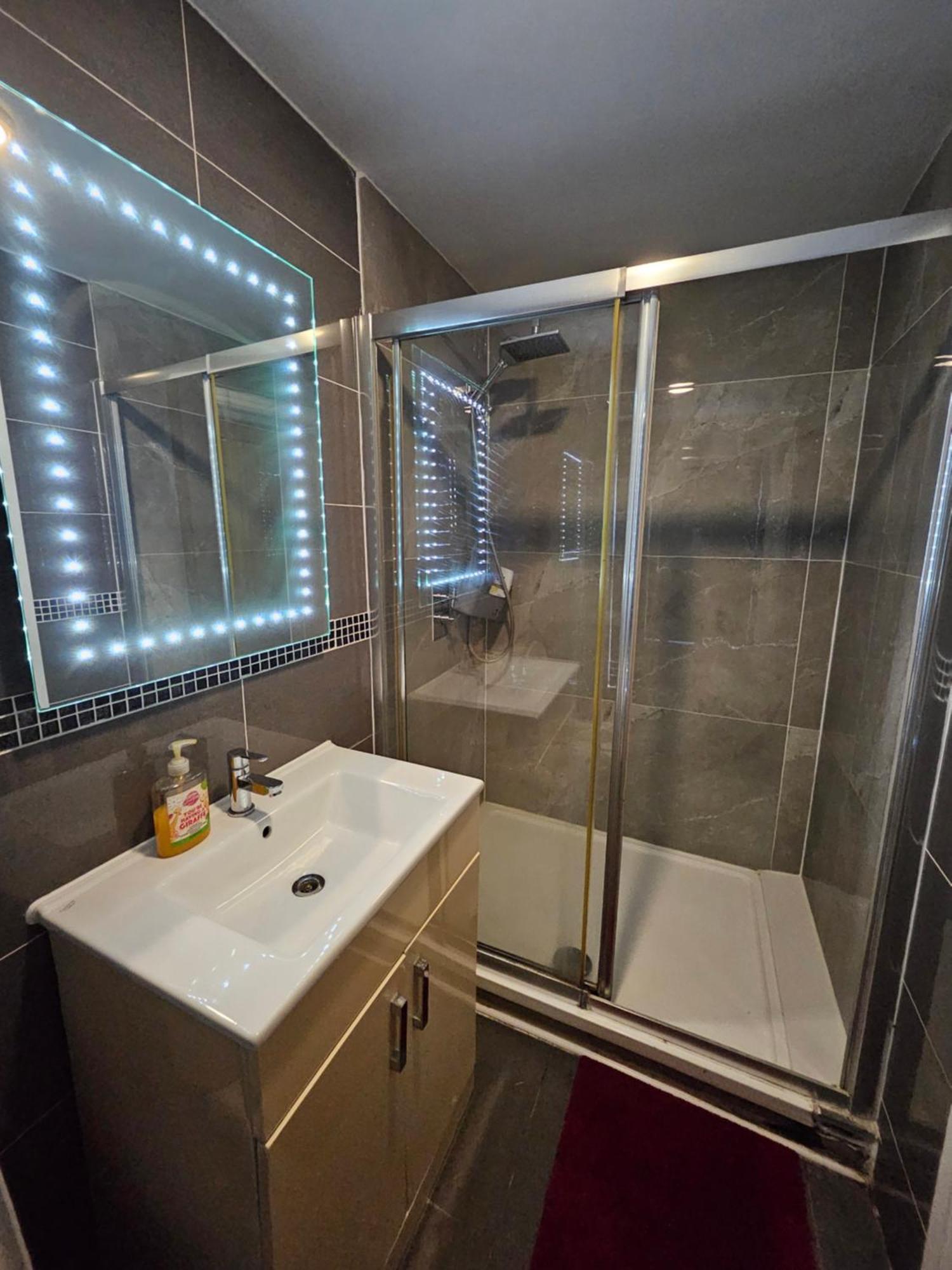 Snoozeden Westmead, Windsor Appartement Buitenkant foto